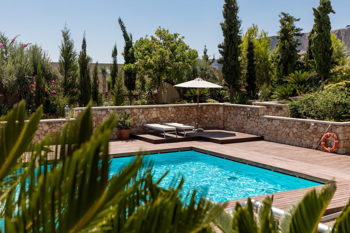 Villa De L'Orient - Courtyard & Relaxation Area